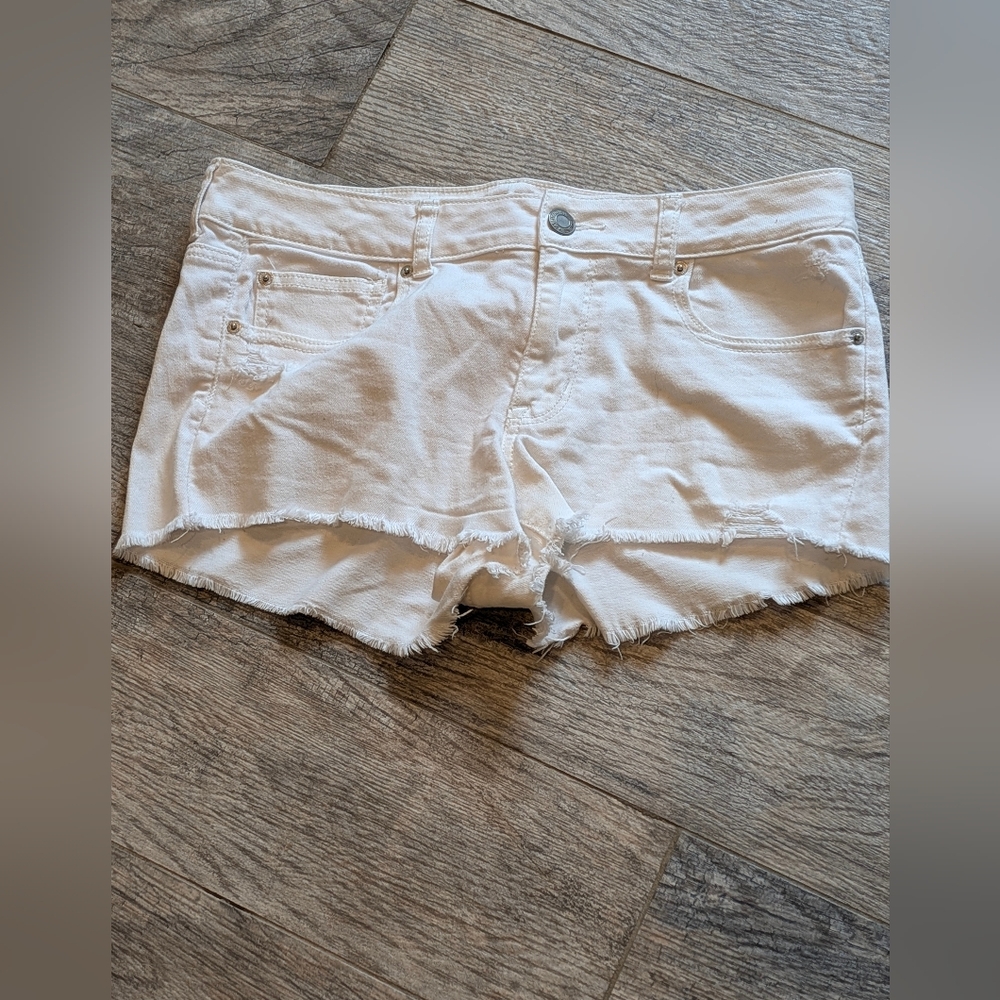 American Eagle Stretch White Rae hem Jean Shorts Size 10